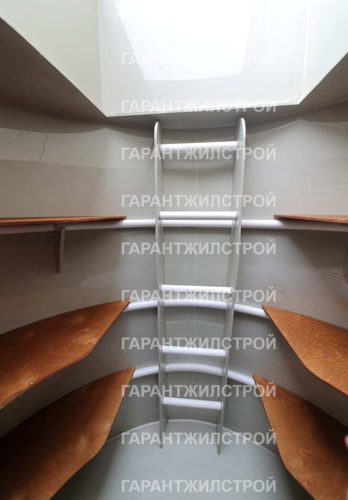 Погреб Алюкс 1500 внутри.jpg